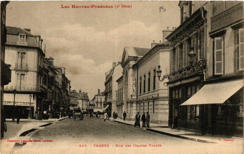 Carte postale ancienne Tarbes Rue des Grands Fosses à Tarbes