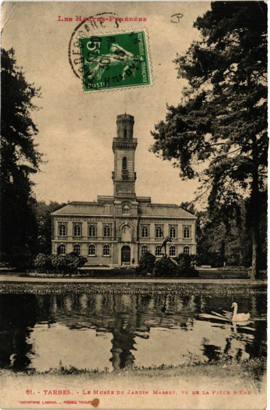 Carte postale ancienne Tarbes Le Musée du Jardin Massey à Tarbes
