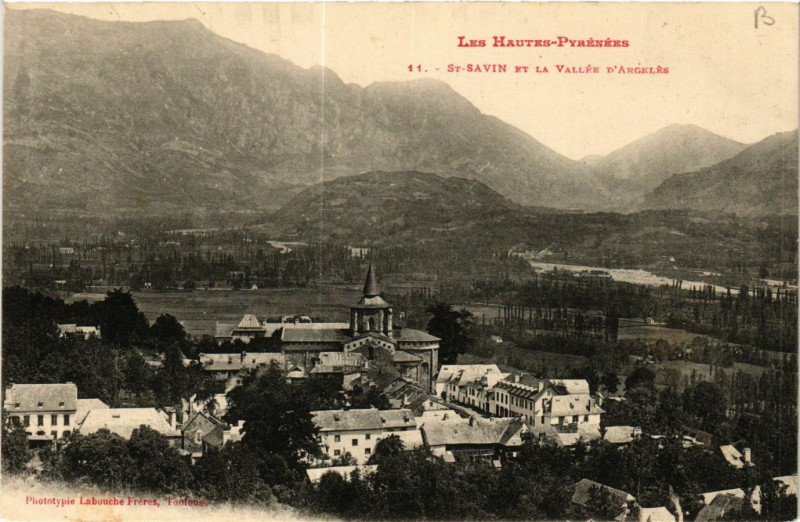 Carte postale ancienne Saint-Savin et la Vallée d'Angeles à Saint-Savin