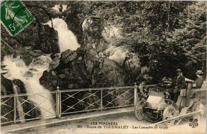 Carte postale ancienne Route du Tourmalet Les Cascades de GRIPp