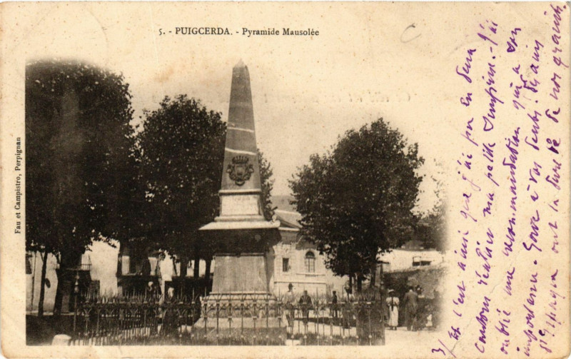 Carte postale ancienne Puigcerda Pyramide Mausolée