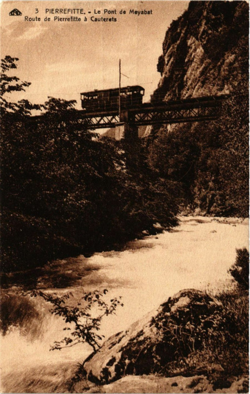 Carte postale ancienne Pierrefitte Le Pont de Meyabat
