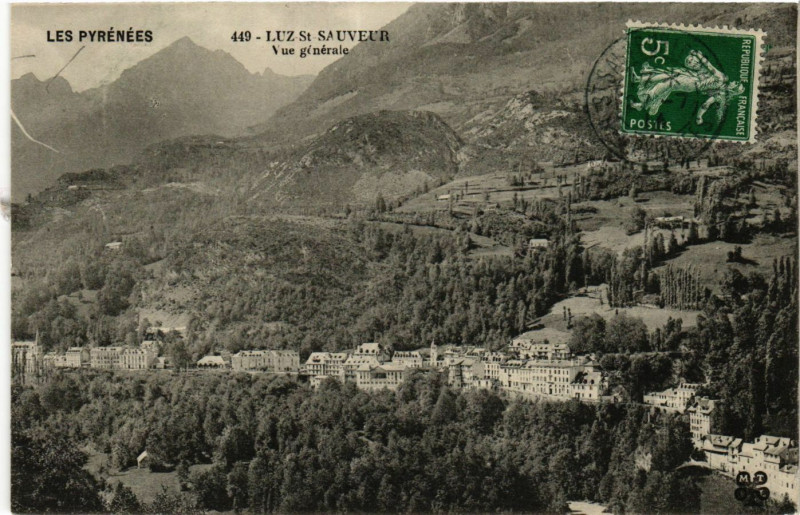 Carte postale ancienne Luz-St Sauveur Vue générale à Uz