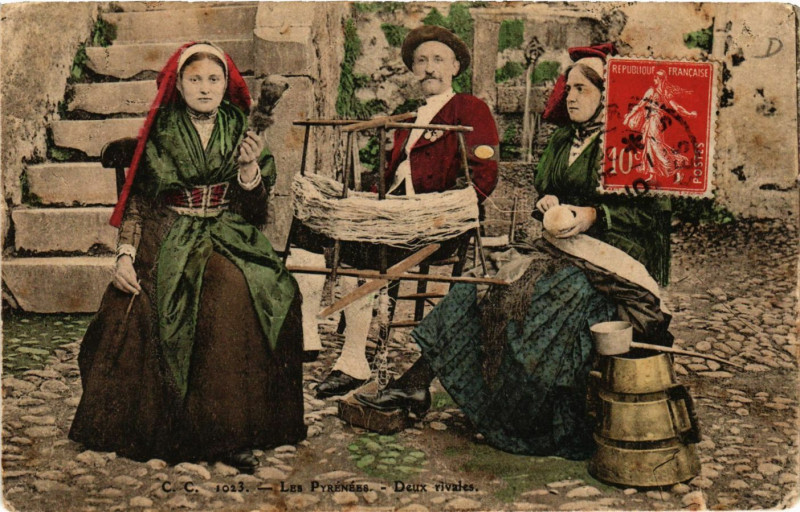 Carte postale ancienne Les Pyrenées Deux rivales