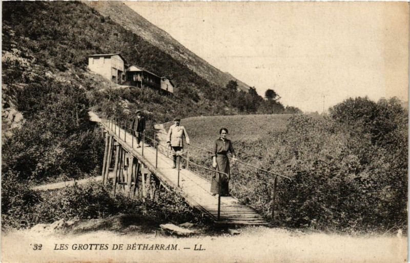 Carte postale ancienne Les Grottes de Betharram