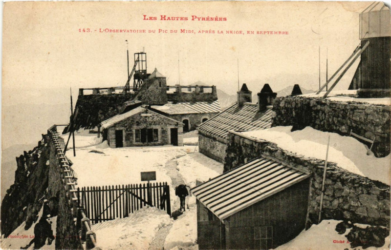 Carte postale ancienne L'Observatoire du Pic du Midi apres la neige
