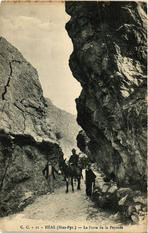Carte postale ancienne Heas La Porte de la Peyrade