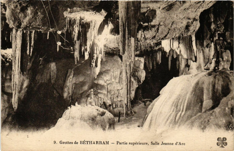 Carte postale ancienne Grottes de Betharram Partie superieure Salle Jeanne d'Arc
