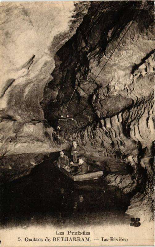 Carte postale ancienne Grottes de Betharram La Riviere