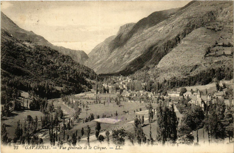 Carte postale ancienne Gavarnie Vue générale et le Cirque