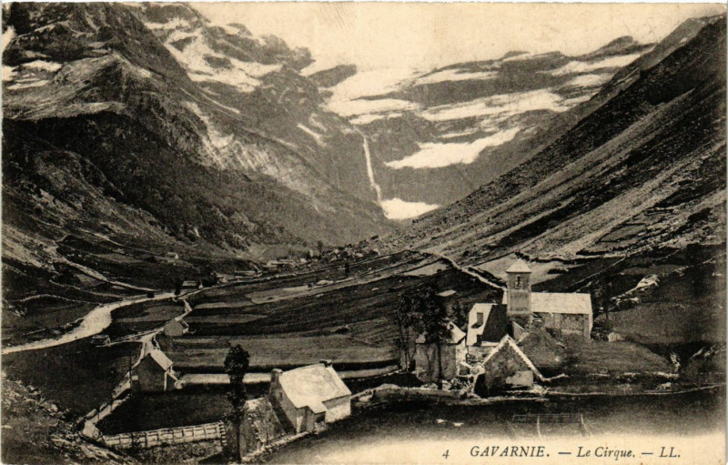 Carte postale ancienne Gavarnie Le Cirque