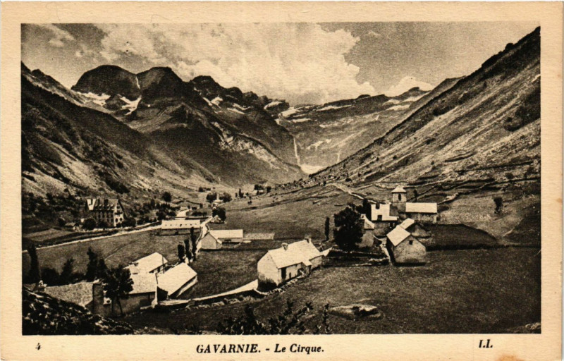 Carte postale ancienne Gavarnie Le Cirque
