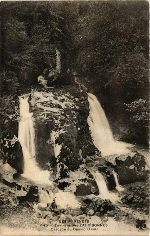Carte postale ancienne Env. De Eaux-Bonnes Cascade du Discoo
