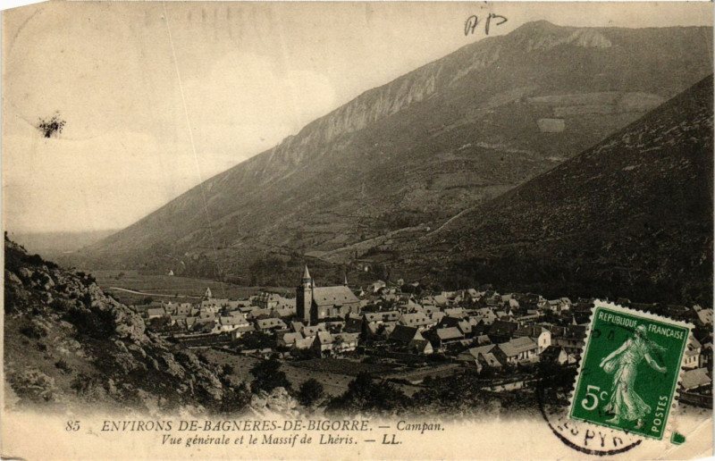 Carte postale ancienne Env. De Bagneres-de-Bigorre Campan-Vue générale-Massifde Lheris à Bagnères-de-Bigorre