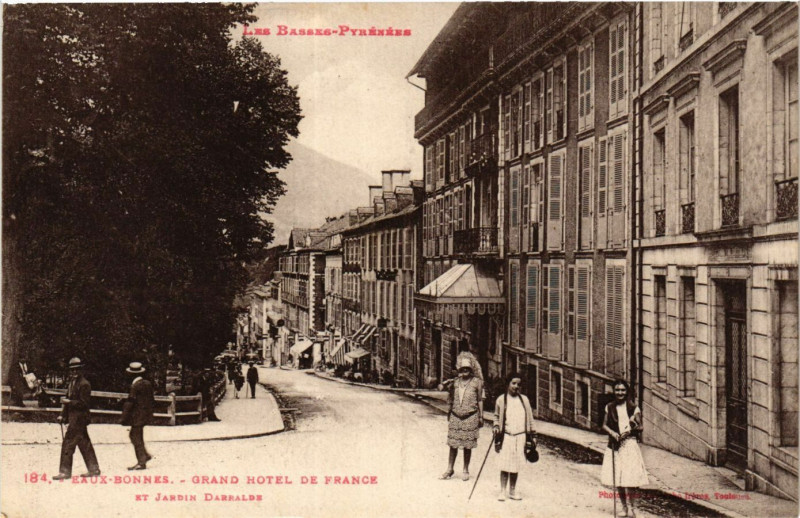 Carte postale ancienne Eaux-Bonnes Grand Hotel de France et Jardin Darralde