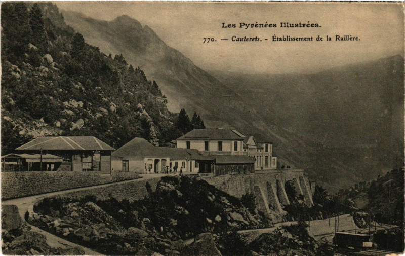 Carte postale ancienne Cauterets Etabl. de la RAIllere à Cauterets
