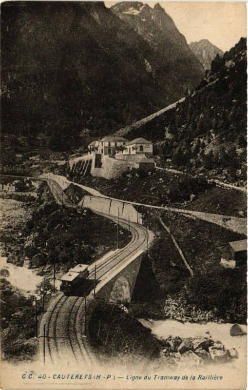 Carte postale ancienne Cauterets Ligne du Tramway de la RAIlliere à Cauterets