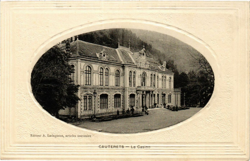 Carte postale ancienne Cauterets Le Casino à Cauterets