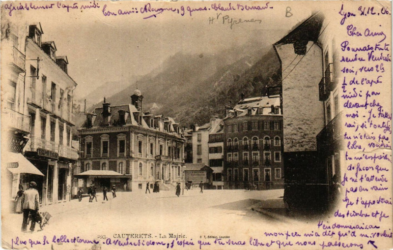 Carte postale ancienne Cauterets La Mairie à Cauterets