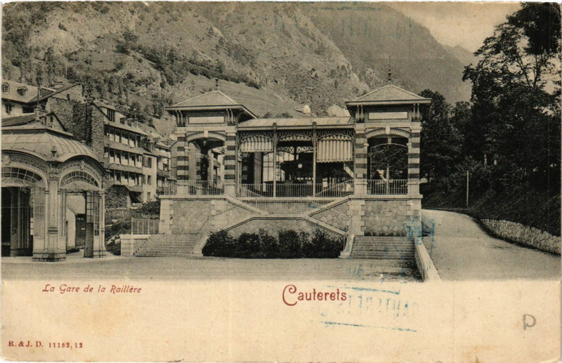 Carte postale ancienne Cauterets La Gare de la RAIllere à Cauterets
