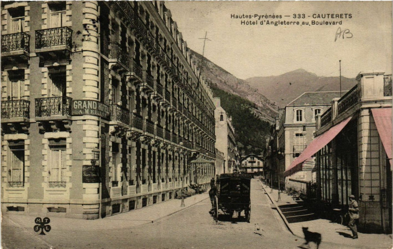 Carte postale ancienne Cauterets Hotel d'ANGLETerre au Boulevard à Cauterets