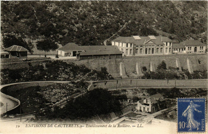 Carte postale ancienne Cauterets Etabl. de la RAIllere à Cauterets