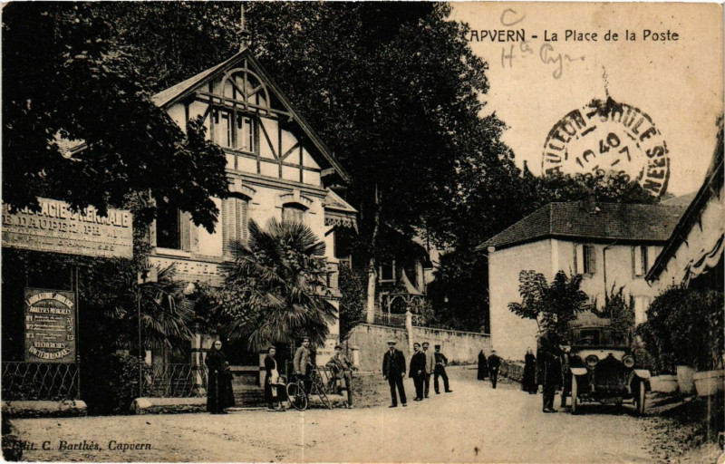 Carte postale ancienne Capvern La Place de la Poste à Capvern