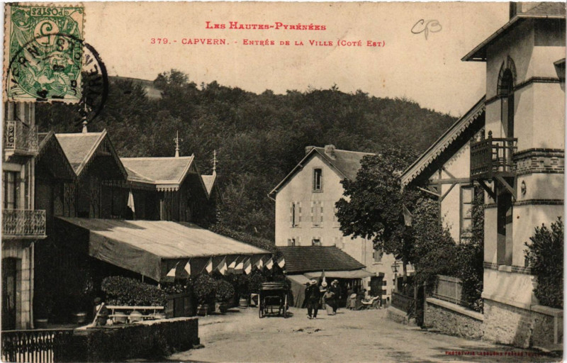 Carte postale ancienne Capvern Entrée de la Ville à Capvern