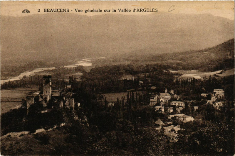 Carte postale ancienne Beaucens Vue générale sur la Vallée d'Argeles à Beaucens