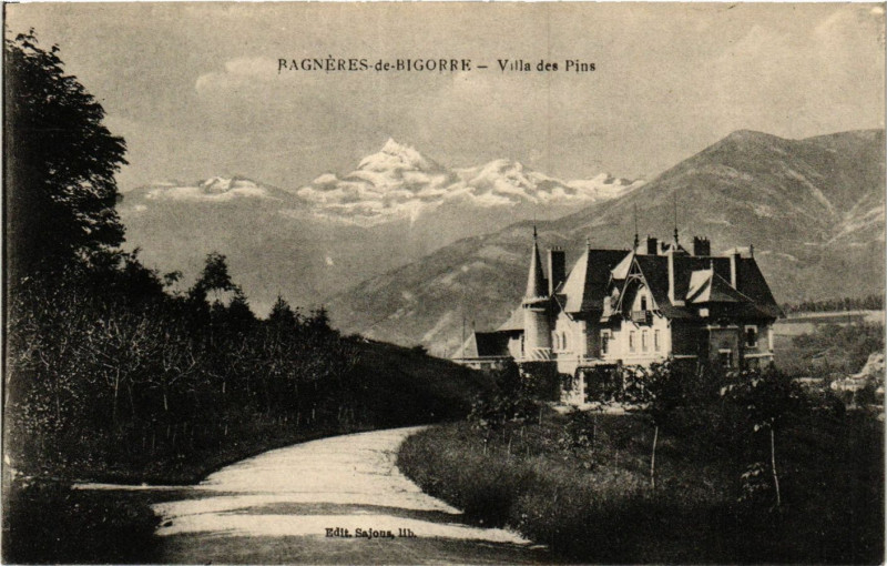 Carte postale ancienne Bagneres-de-Bigorre Villa des PINs à Bagnères-de-Bigorre