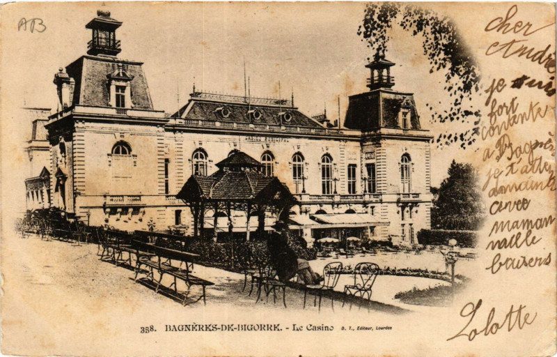 Carte postale ancienne Bagneres-de-Bigorre Le Casino à Bagnères-de-Bigorre