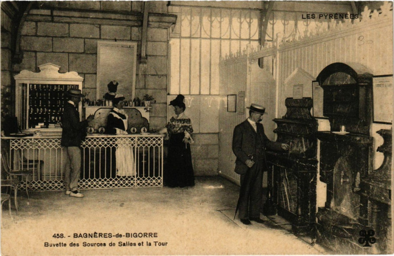 Carte postale ancienne Bagneres-de-Bigorre Buvette des Sources de Salles et la Tour à Bagnères-de-Bigorre