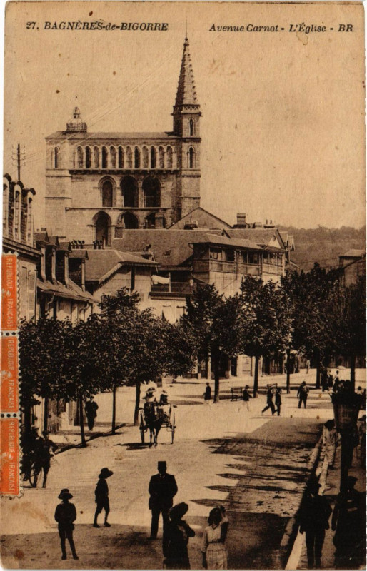 Carte postale ancienne Bagneres-de-Bigorre Avenue Carnot-L'Eglise à Bagnères-de-Bigorre