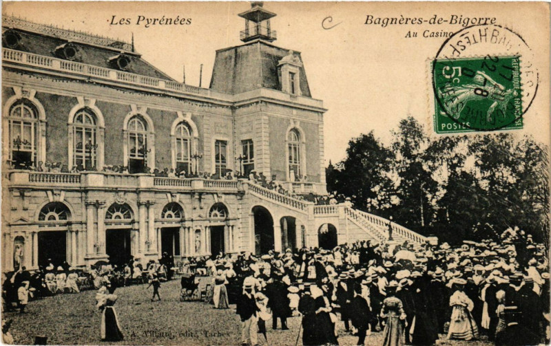Carte postale ancienne Bagneres-de-Bigorre Au Casino à Bagnères-de-Bigorre