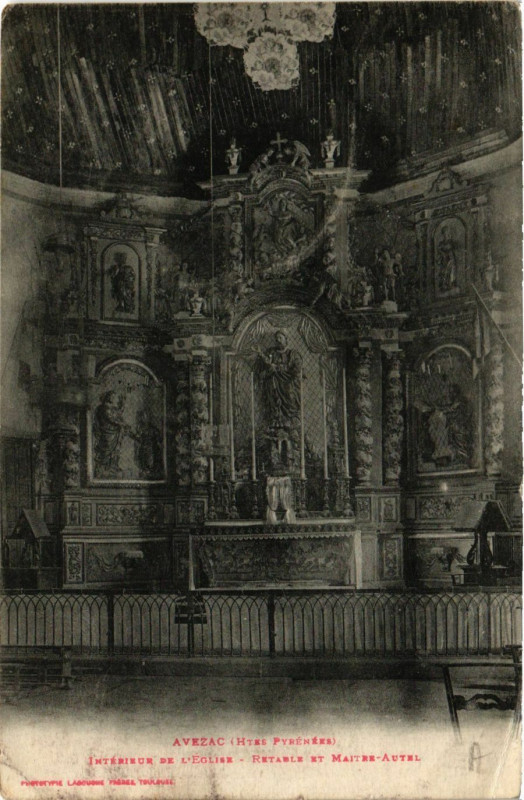 Carte postale ancienne Avezac Interieur de l'Eglise-Retable et Maitre Autel