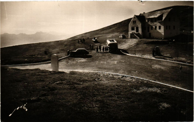 Carte postale ancienne Au Sommet du Col d'Aubisque