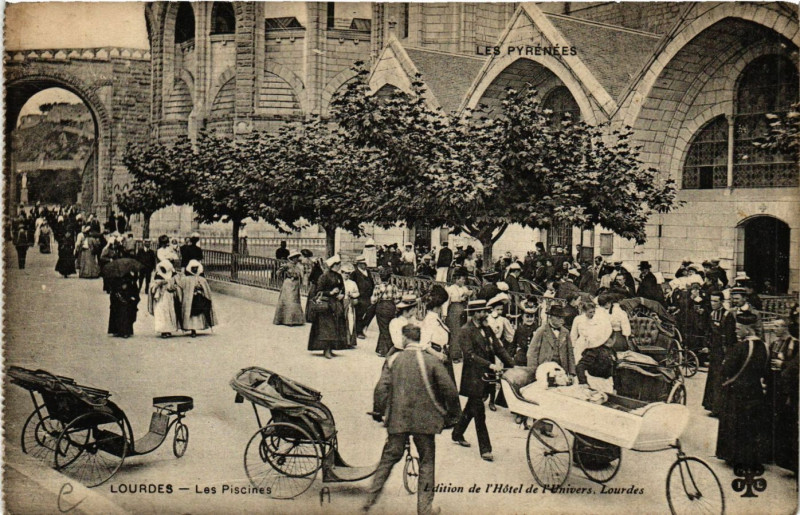 Carte postale ancienne Lourdes Les Piscines à Lourdes