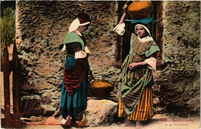 Carte postale ancienne Types Bethmalaises a la Fontaine