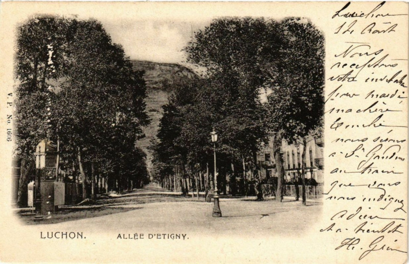 Carte postale ancienne Luchon Allée d'Etigny à Luc