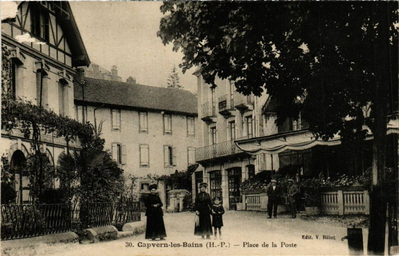 Carte postale ancienne Capvern-les-Bains Place de la Poste à Capvern