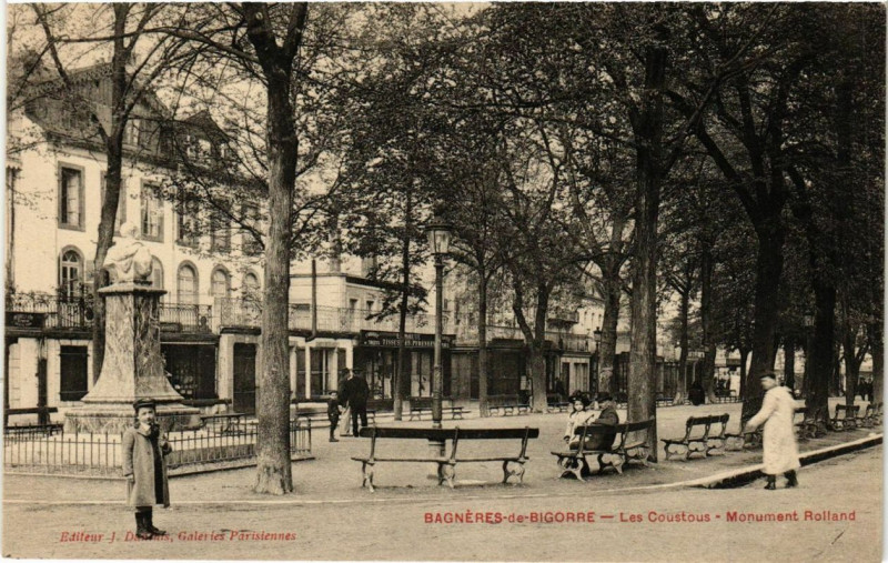 Carte postale ancienne Bagneres-de-Bigorre Les Coustous - Monument Rolland à Bagnères-de-Bigorre