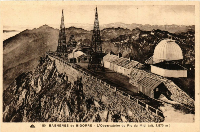 Carte postale ancienne Bagneres-de-Bigorre L'Observatoire du Pic du Midi à Bagnères-de-Bigorre