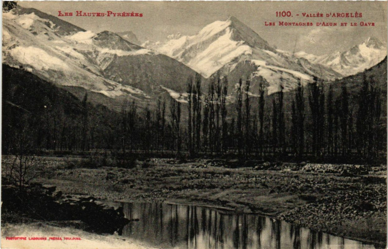 Carte postale ancienne Vallée d'Argeles - Les Montagnes d'Azun et le Gave à Mont