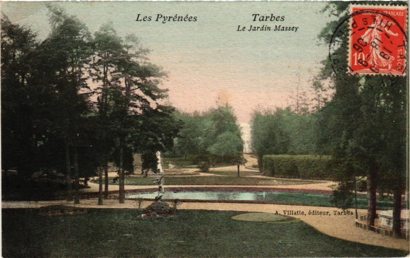 Carte postale ancienne Tarbes - Le Jardin Massey à Tarbes