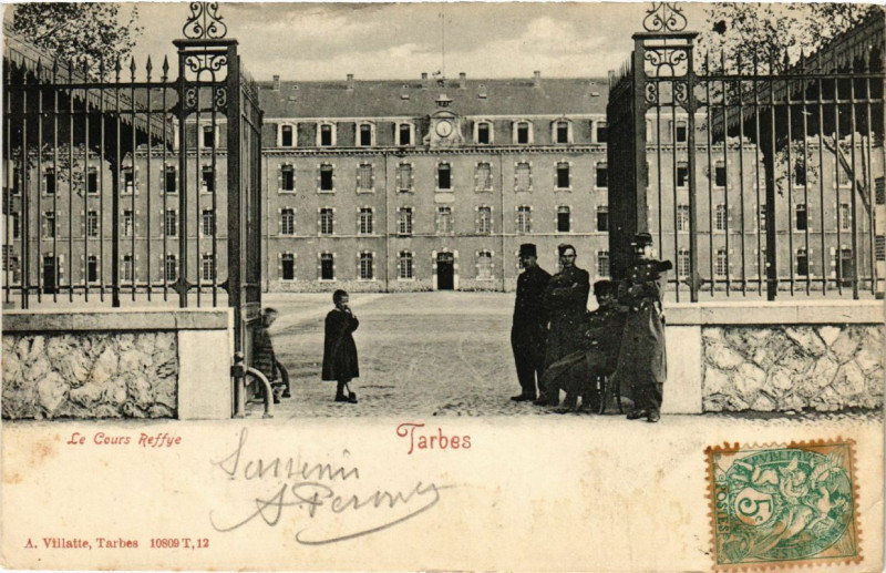Carte postale ancienne Tarbes - Le Cours Reffye à Tarbes