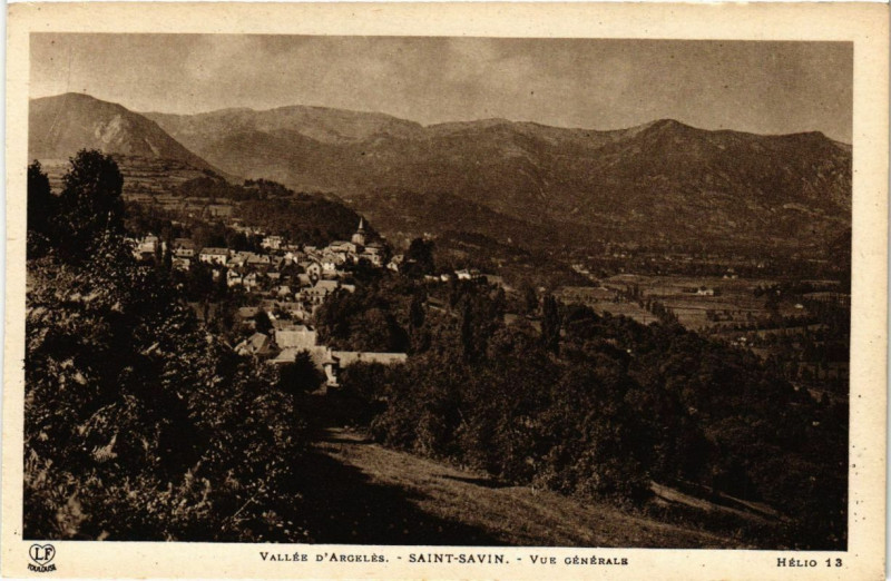 Carte postale ancienne Saint-Savin - Vallée d'Argeles vue générale à Saint-Savin