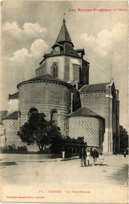 Carte postale ancienne Tarbes - La Cathedrale à Tarbes