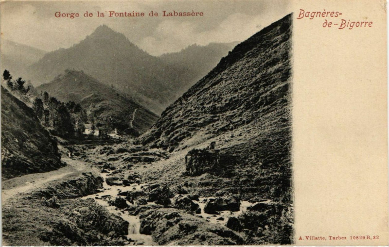 Carte postale ancienne Bagneres-de-Bigorre - Gorge de la Fontaine de Labassere à Bagnères-de-Bigorre