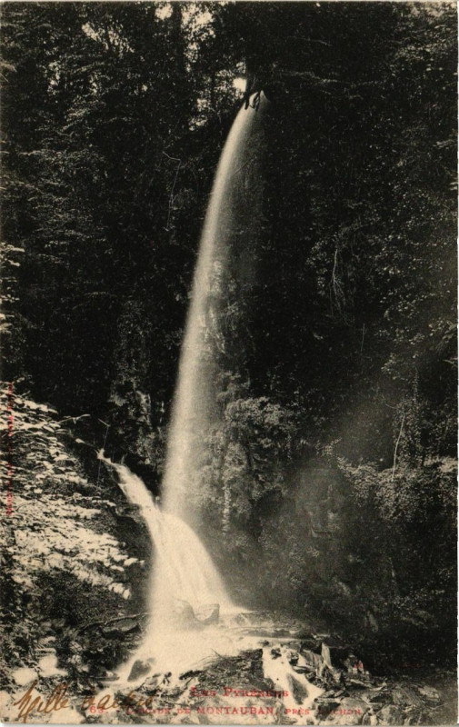 Carte postale ancienne Cascade de Montauban pres Luchon à Luc