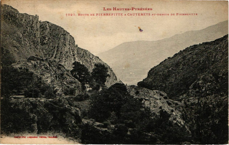 Carte postale ancienne Route de Pierrefitte a Cauterets - au dessus de Pierrefitte à Cauterets